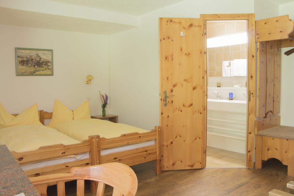 Hotel Waldhaus Bettmeralp Zimmer foto